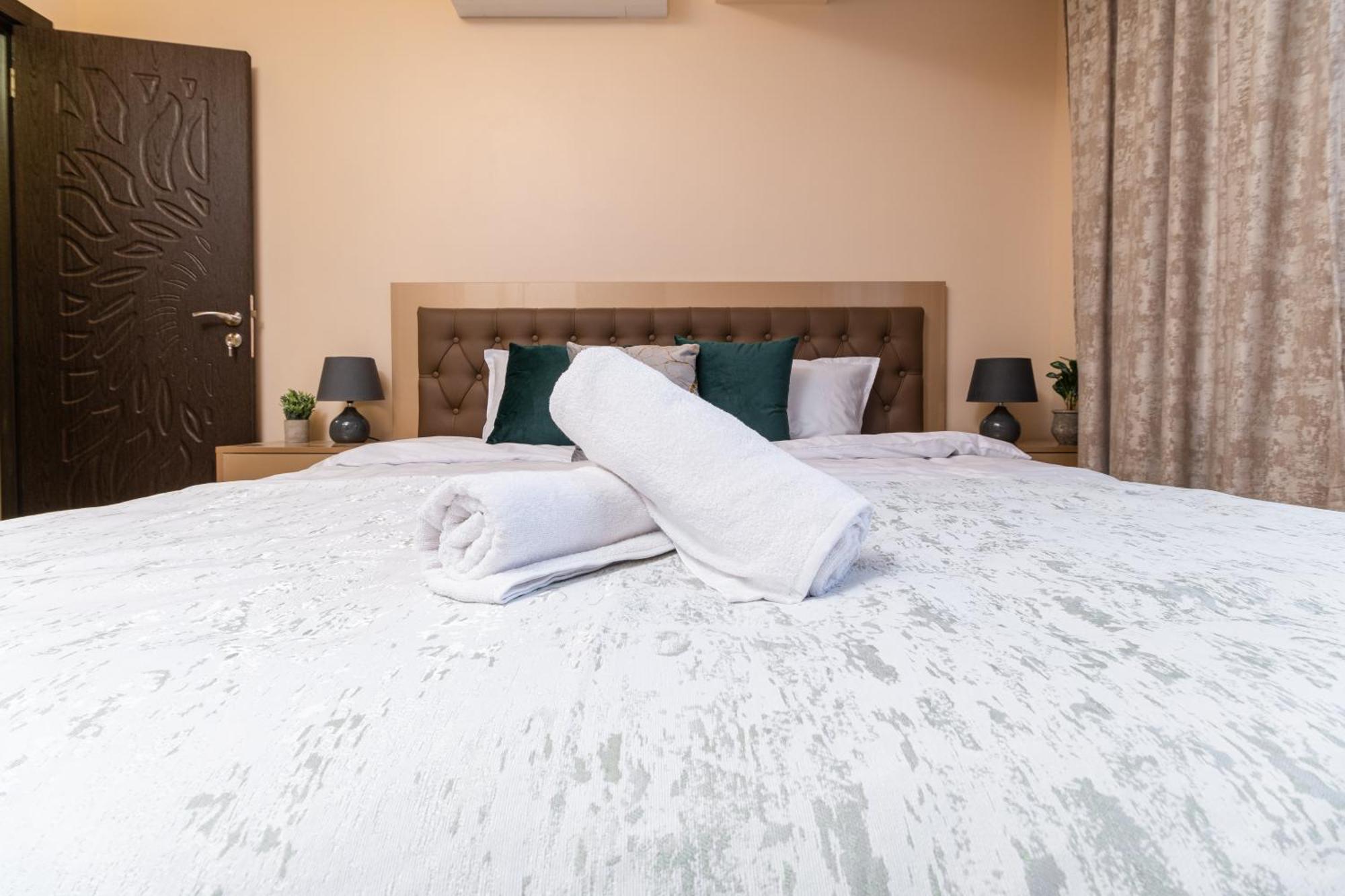 Modern & Elegant City Center Apartments Пловдив Экстерьер фото
